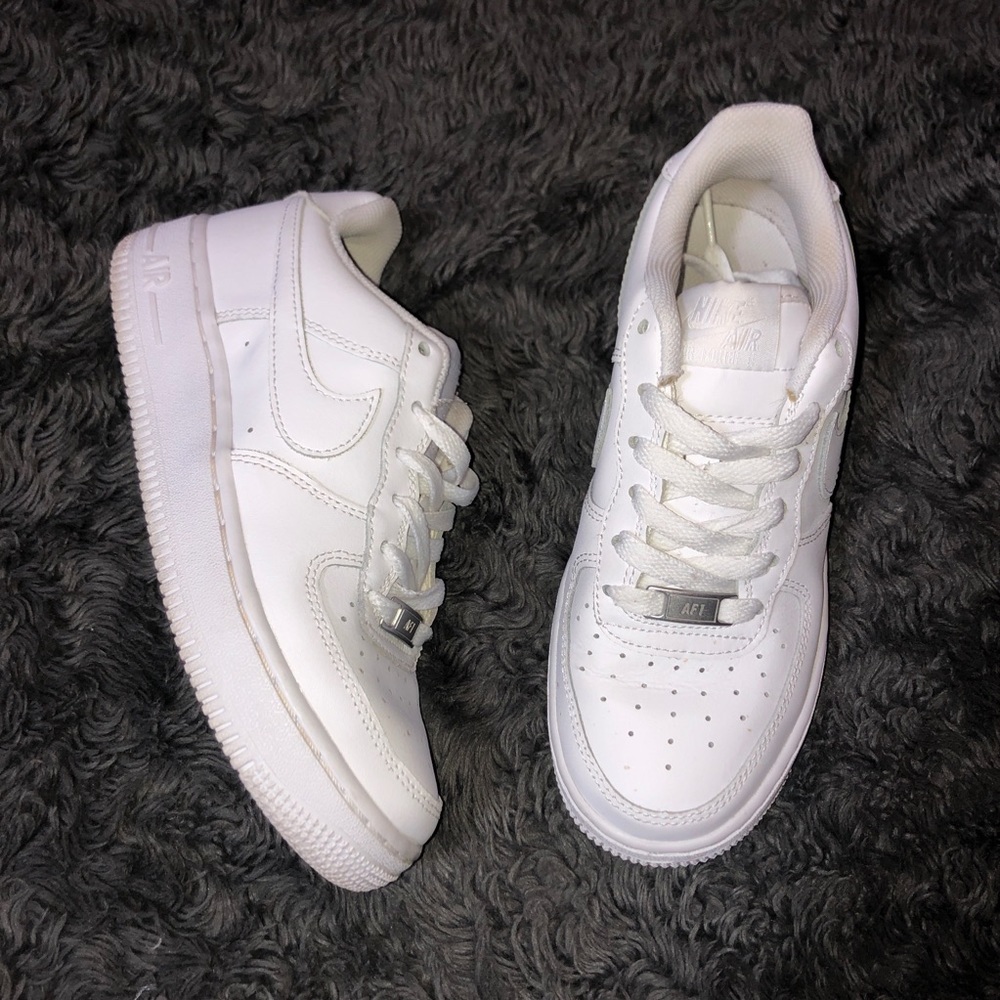 Nike Airforces 1’s White Size 4.5 Youth